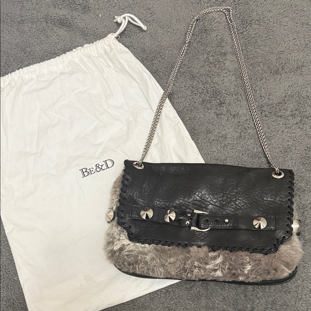 BE&D Black Leather and Rabbit Fur Crossbody Bag